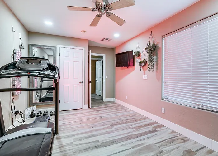 Patio & Gym! Augusta Ranch Golf Holiday home *